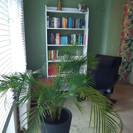 Our Lily House, Een Gezellig Familiehuis In Rustige Omgeving Βίλα Μπριζ Εξωτερικό φωτογραφία